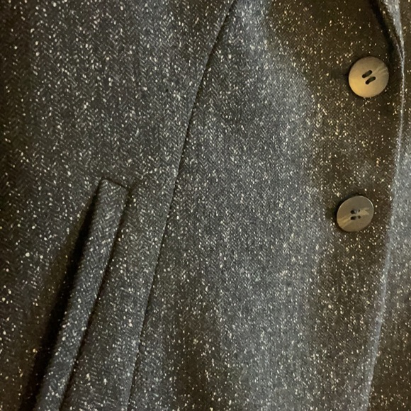 Le Chateau wool blend lined blazer. Blazer size sm. - Picture 3 of 3